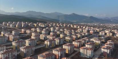 Deprem bölgesinin en küçük hak sahibi yeni yuvasında