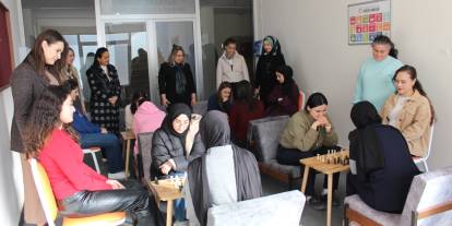 Sivas'ta ebelik öğrencileri satrançta yarıştı