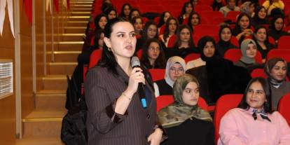 SCÜ’de ebelik eğitimine çok yönlü destek