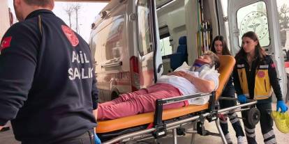 Tır ile karavan çarpıştı