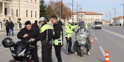 Sivas’ta “1 kural 1 ömür” mottosuyla motosiklet denetimi