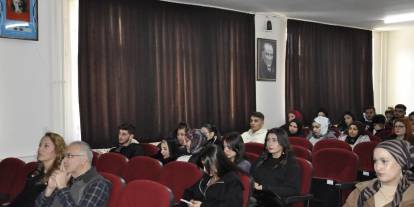 Mezun-öğrenci buluşması kariyer yoluna ışık tuttu