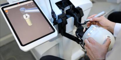 Simülasyon merkezinde gerçek klinik deneyimi yaşıyorlar