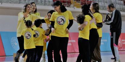 Sivas’ta anne-çocuk spor şenliği