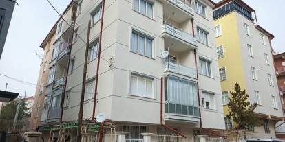 Eve çağırdığı boşanma aşamasındaki eşini boğup, intihar etti