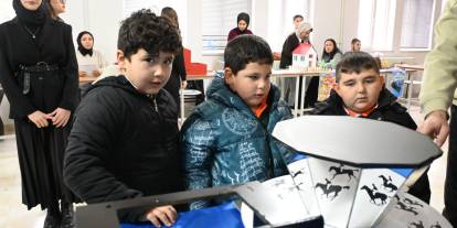 Sivas'ta minik bilim insanları sahneye çıktı