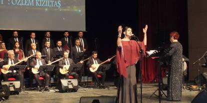 Sivas'ta Devlet THM Korosu ses sanatçıları "Yüreklerde Akif" konseri düzenledi