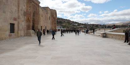 Ölmeden gördüler...