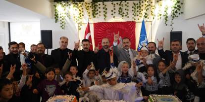 Sivas Ülkü Ocaklarından Özbek ve Türkmen çocuklar için sünnet toyu