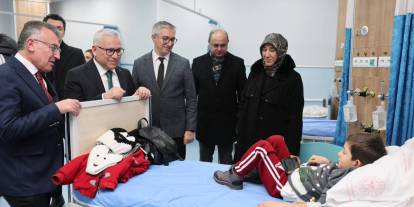 Yeni yılı hastanede karşıladılar