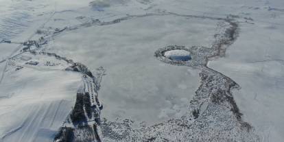 Termometreler eksi 21'i gösterdi, Hafik Gölü tamamen dondu