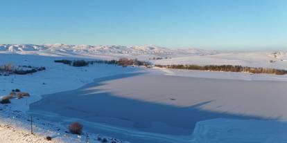 Dondurucu soğuk Sivas’ta etkisini artırdı: Maksutlu Barajı dondu