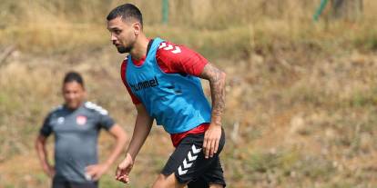 Sivasspor'da Çağlayan Menderes’in sözleşmesi feshedildi