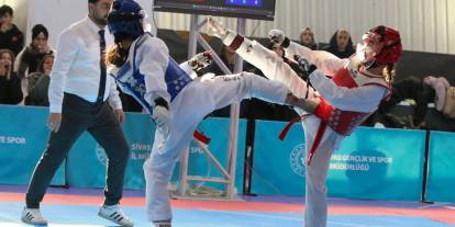 Sivaslı tekvandocular Alanya yolcusu