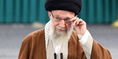 Hamaney: İran geri adım atmayacak