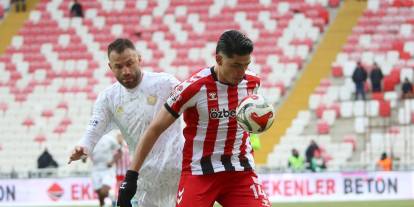 Sivasspor sahasında Erzurumspor’a boyun eğdi