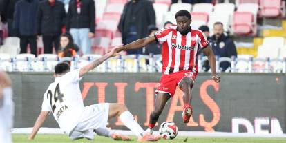 Sivasspor’da seri bitti kale yıkıldı