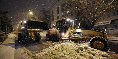 Sivas'ta karla mücadelede 778 personel sahada