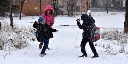 Sivas'ın 5 ilçesinde taşımalı eğitime kar engeli