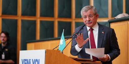 Davutoğlu: Komisyon raporu gecikiyor