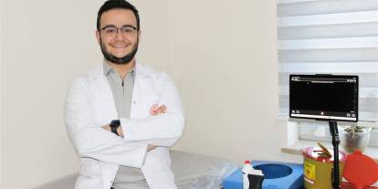 Telefon kullanımı boyun ağrılarını artırıyor!