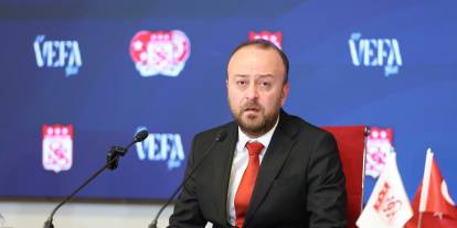 Burak Özçoban’dan Manaj ve Fayçal açıklaması