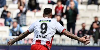 Sivasspor taraftarının umutları yıkıldı, Rey Manaj Çin'e gitti