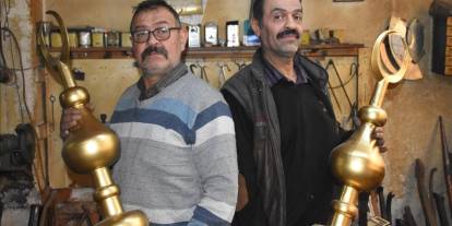 Dünyadaki camilere alem yapıyorlar