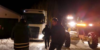 Sivas'tan yola çıkan TIR şoförü Bayburt'ta mahsur kaldı
