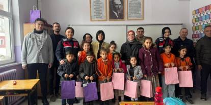 Sivas'ta jandarmadan öğrencilere karne sürprizi