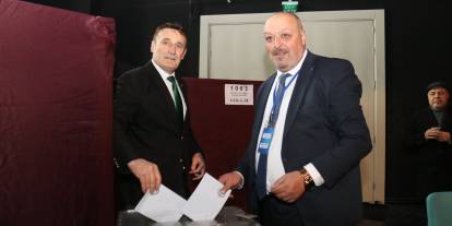 Akgül mü, Tutuman mı? Üyeler sandığa gitti