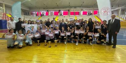 Voleybolda şampiyon belli oldu