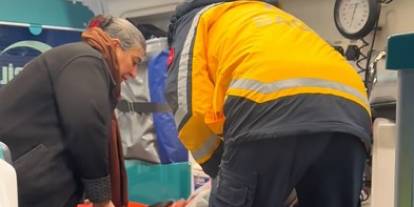 Sivas'ta kapalı köy yolunda zamanla yarış