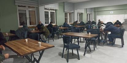 Sivas'ta  mahsur kalan 700 kişi okul yurtlarına yerleştirildi