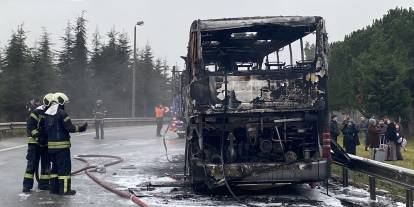 Yolcu otobüsü alev alev yandı