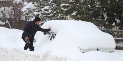 Sivas'ta kar yağışı etkili oluyor