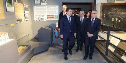 Bakan Tunç,  Şehir Müzesi'nde