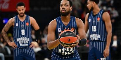 Anadolu Efes, bu sezon "yokları oynuyor"