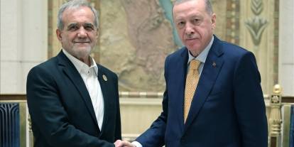 Cumhurbaşkanı Erdoğan, İran Cumhurbaşkanı Pezeşkiyan'la görüştü
