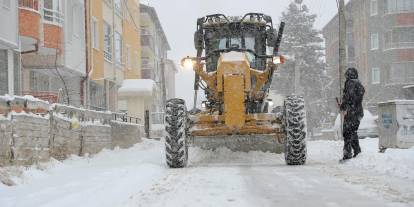 Sivas’ta kar nedeniyle 126 yerleşim yerinin yolu kapandı