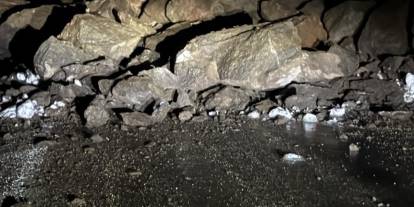 Suşehri-İmranlı kara yolunda heyelan