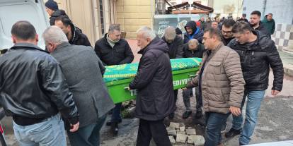 Otobüs kazasında ölen kadın son yolculuğuna uğurlandı