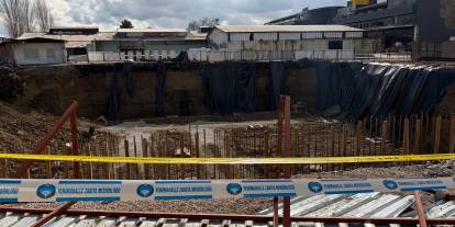 İnşaat alanında göçük altında kalan işçi hayatını kaybetti