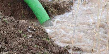 Sivas'ta aşırı yağış su baskınlarına neden oldu