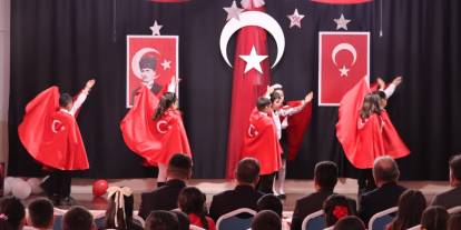 Mimar Sinan İlkokulu’nda bayrak sevgisi coşkusu