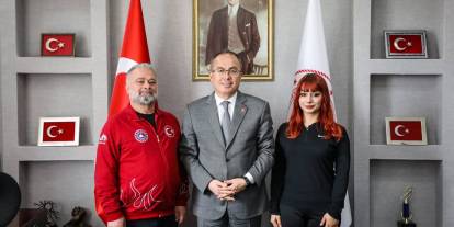 Wushu şampiyonundan ziyaret