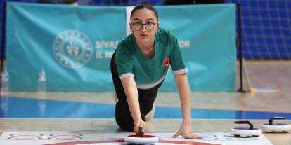 Sivas’ta floor curling heyecanı