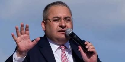 Sivaslı Başkan'dan Özgür Özel hakkında suç duyurusu