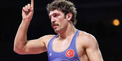 Sivaslı pehlivan zirvede