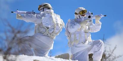Komandolardan zorlu kış tatbikatı